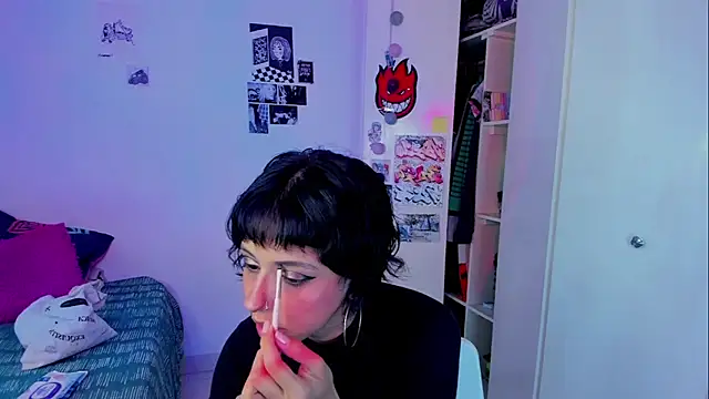 harakitty  online show from March 27, 2026, 7:24 pm