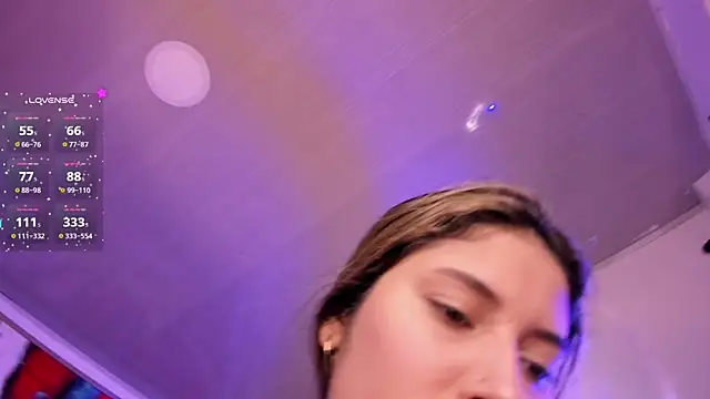 Violet Blazee online show from January 18, 2026, 12:09 pm