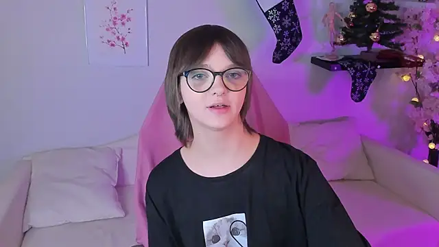 Snapshot of LetoriaNotley chatting on January 9, 2026, 8:32 pm LetoriaNotley online show from January 9, 2026, 8:32 pm