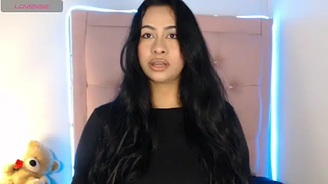 Snapshot of Olivia_gray69 chatting on March 9, 2026, 9:35 am Olivia gray69 online show from March 9, 2026, 9:35 am