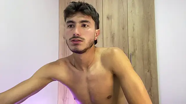 Snapshot of LIAM_COLT chatting on December 23, 2025, 12:30 am LIAM COLT online show from December 23, 2025, 12:30 am