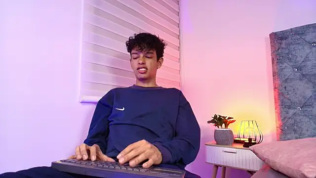 maxfrost 1 online show from January 9, 2026, 7:26 pm