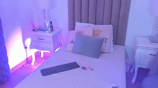 Snapshot of amber__ferrera chatting on February 5, 2026, 11:48 am amber ferrera online show from February 5, 2026, 11:48 am