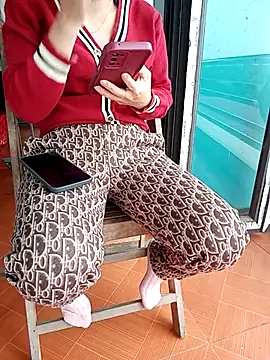 Sweet-Berryy online show from December 20, 2025, 2:07 am