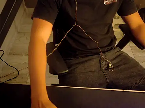 valentino2026 online show from January 13, 2026, 12:38 am