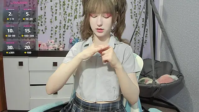 Yoonhee ki online show from May 13, 2026, 1:52 pm