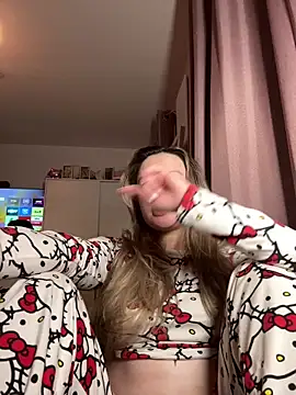 LilyLuck  online show from December 23, 2025, 12:19 am