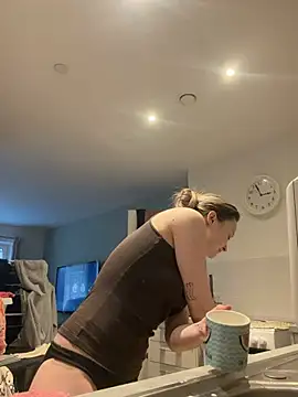 LilyLuck  online show from February 5, 2026, 2:00 pm