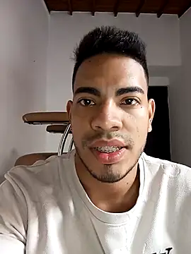 Moreno latino sex online show from December 20, 2025, 5:09 pm