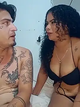 Snapshot of Fresa235 chatting on December 22, 2025, 11:24 pm Fresa235 online show from December 22, 2025, 11:24 pm