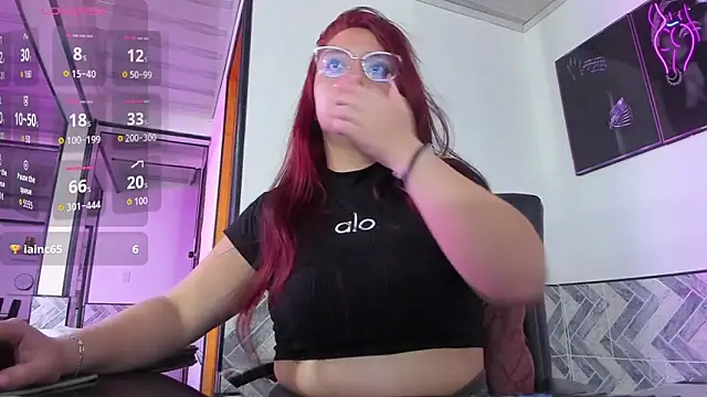 Isaa Tyler online show from December 18, 2025, 11:44 pm