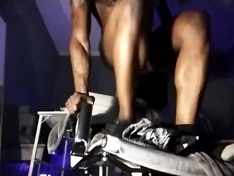 Cantgetenough0069 online show from March 4, 2026, 2:39 am