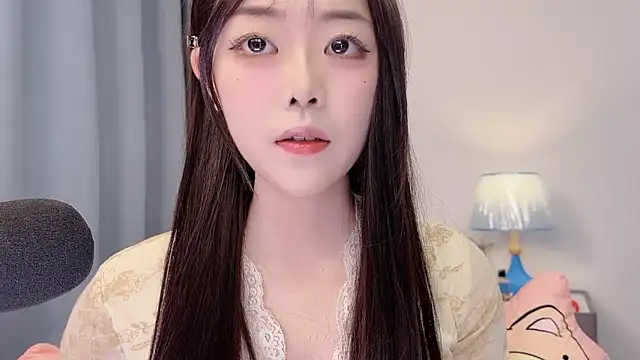 smalldaisy online show from April 9, 2026, 2:22 am