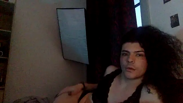 TheHellebora online show from April 15, 2026, 4:41 am