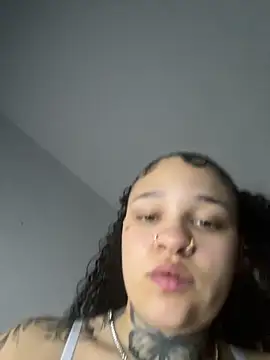 urprettygirlleenay online show from March 5, 2026, 10:06 pm