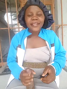 JuicyBerrie online show from December 22, 2025, 7:49 am