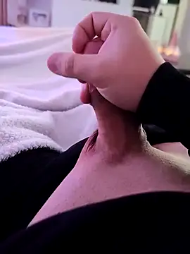 Snapshot of RimmingPussy24 chatting on December 20, 2025, 1:29 pm RimmingPussy24 online show from December 20, 2025, 1:29 pm