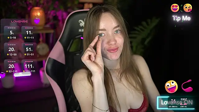 Velouraa online show from December 21, 2025, 3:08 pm