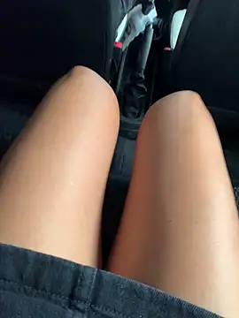 Snapshot of bety13 chatting on February 24, 2026, 9:29 am bety13 online show from February 24, 2026, 9:29 am