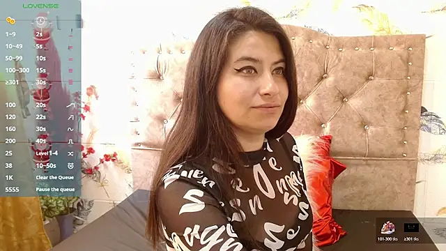 Snapshot of Mariana_Diamond chatting on January 10, 2026, 4:42 pm Mariana Diamond online show from January 10, 2026, 4:42 pm