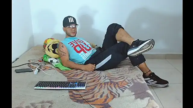 Alphamaster 92 online show from March 30, 2026, 3:07 am