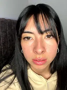 junorise23 online show from January 13, 2026, 4:18 am