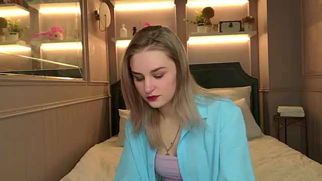 Molly Voss online show from January 19, 2026, 3:49 pm