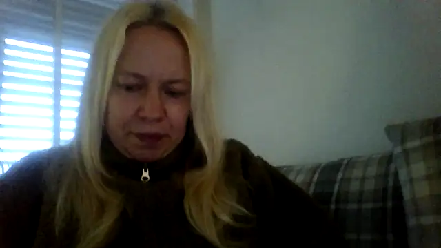 jennyblondeuk online show from February 21, 2026, 5:25 pm