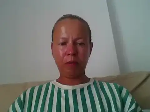 jennyblondeuk online show from June 10, 2026, 3:44 pm