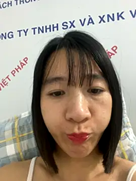 Elly-y online show from December 21, 2025, 1:18 pm