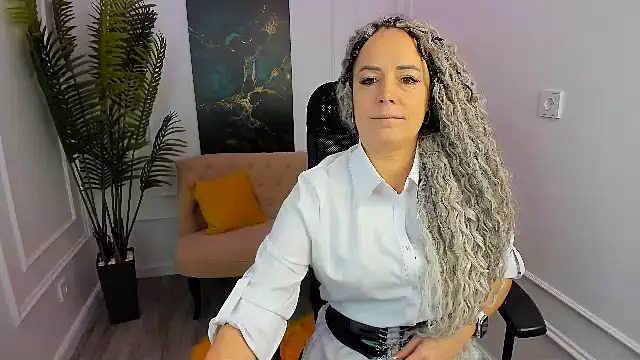 SamanthaReider online show from January 8, 2026, 6:10 pm