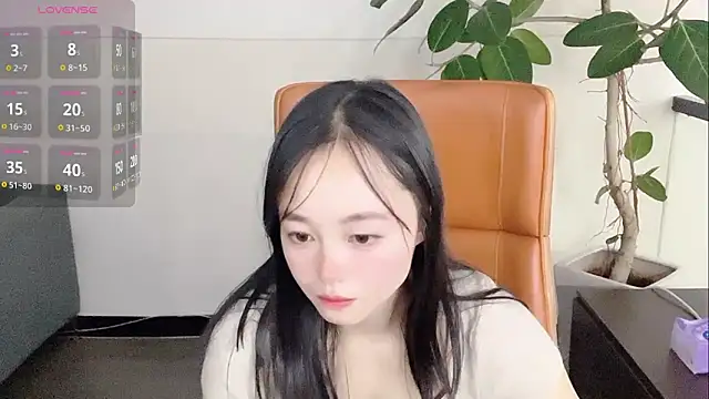 Snapshot of Yuer-77 chatting on February 11, 2026, 1:05 pm Yuer-77 online show from February 11, 2026, 1:05 pm