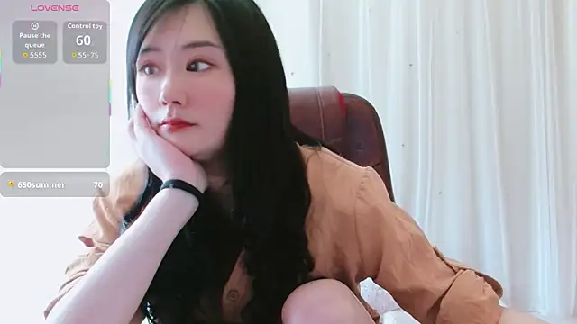 lucynan online show from March 11, 2026, 5:13 am