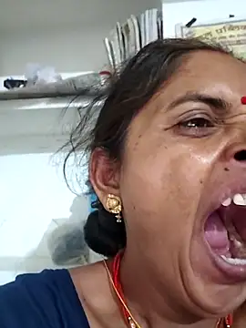 Mahima rani34 online show from June 13, 2026, 9:57 pm