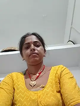 Mahima rani34 online show from June 15, 2026, 10:01 pm