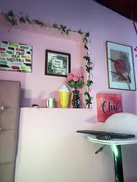  zoe bakerr online show from February 18, 2026, 4:03 pm