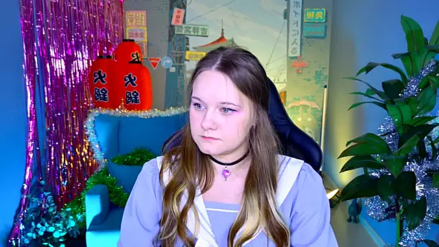 auroranelson online show from December 22, 2025, 4:04 pm