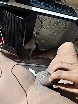 Snapshot of daddy_raj1208 chatting on January 9, 2026, 6:21 pm daddy raj1208 online show from January 9, 2026, 6:21 pm