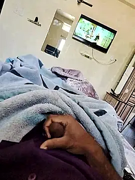 Snapshot of daddy_raj1208 chatting on January 13, 2026, 9:03 am daddy raj1208 online show from January 13, 2026, 9:03 am