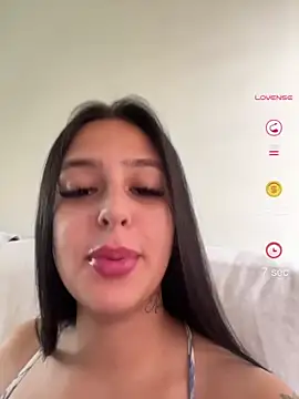 jujuarantes  2026 online show from May 29, 2026, 1:53 pm