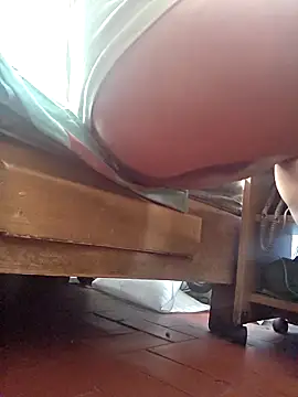 karelyruiz15 online show from April 14, 2026, 7:20 pm