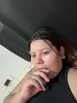 Snapshot of geraltabarez chatting on February 9, 2026, 8:35 pm geraltabarez online show from February 9, 2026, 8:35 pm