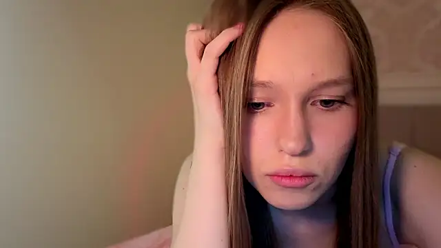 Alllura online show from March 5, 2026, 1:34 am