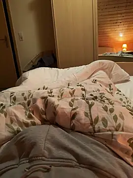 SecretCouple23 online show from April 28, 2026, 7:41 pm