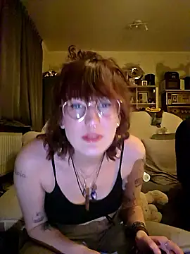 Snapshot of MisterandNiffyNoon chatting on January 7, 2026, 11:07 pm MisterandNiffyNoon online show from January 7, 2026, 11:07 pm