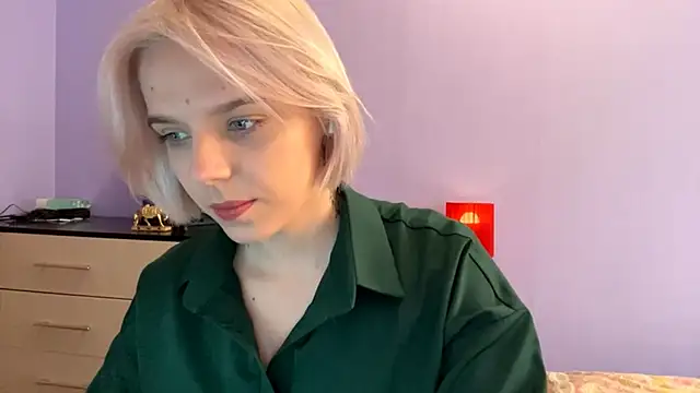 Scarlet cat online show from January 7, 2026, 6:16 am