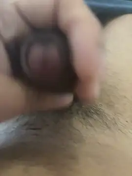 Snapshot of mouraerik123 chatting on March 5, 2026, 2:13 pm mouraerik123 online show from March 5, 2026, 2:13 pm