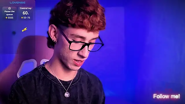 Kitsuneplay  online show from January 6, 2026, 10:45 pm