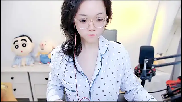 Snapshot of Cindy-dd chatting on April 22, 2026, 7:00 am Cindy-dd online show from April 22, 2026, 7:00 am