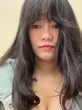 Molly-xiao online show from March 19, 2026, 7:12 am